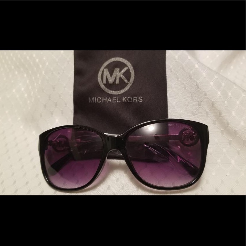 Black Michael kors sunglasses